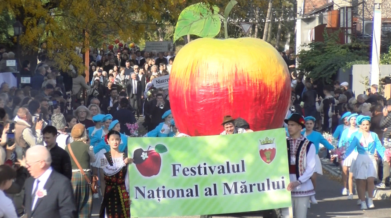Soroca: Festivalul Mărului a adunat producători din mai multe regiuni ale țării