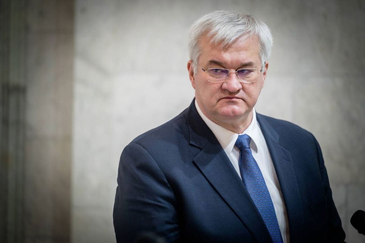 Ukraine urges EU to adopt stricter Russia sanctions
