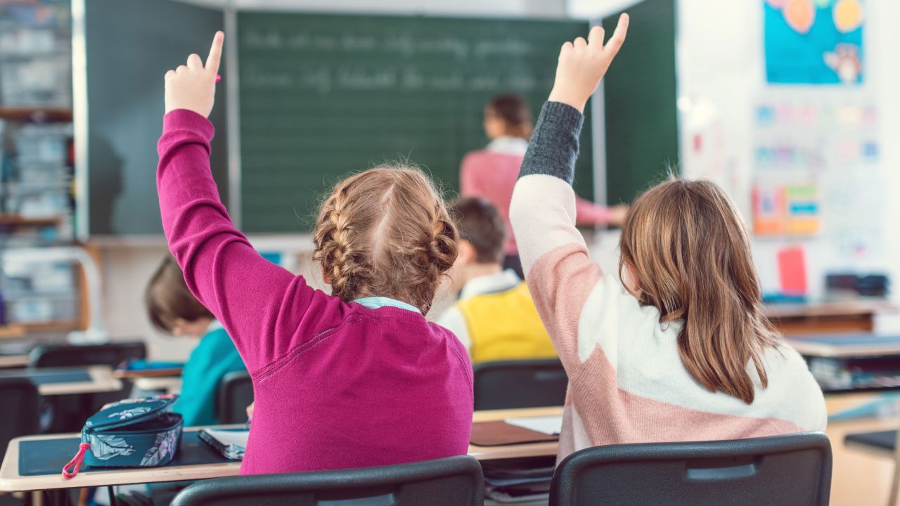 „Unitate prin cultură”: Proiect pentru copiii moldovenilor din Franța, finanțat de BRD