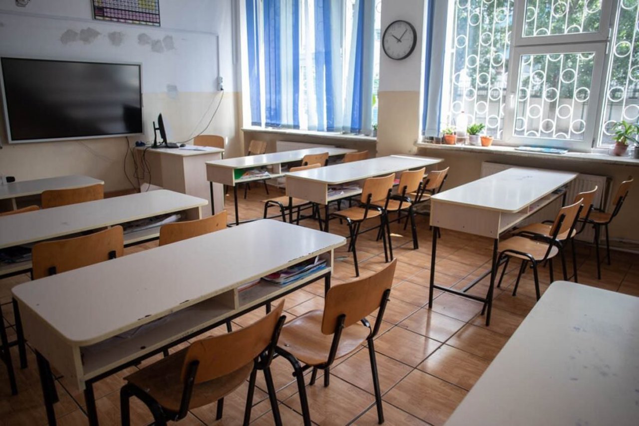 Director of “Gheorghe Asachi” Lyceum under corruption investigation may lose teaching and managerial degrees