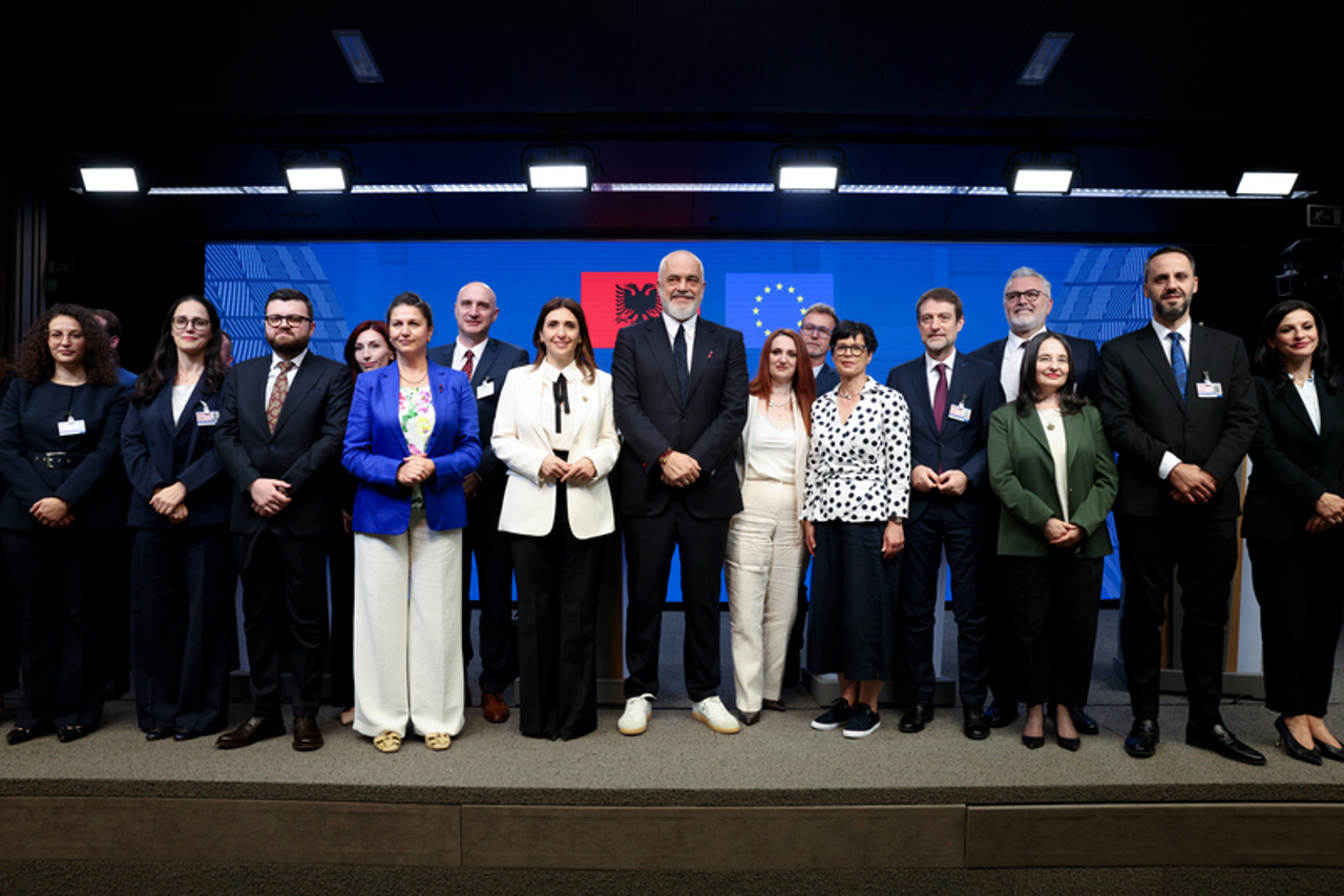 Albania deschide calea spre închiderea capitolelor de aderare: UE confirmă îndeplinirea reperelor intermediare pentru Clusterul 1
