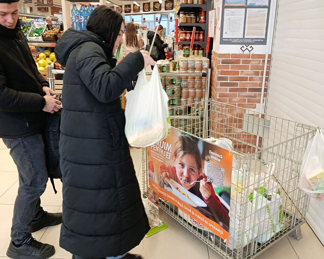 Hot meals for over 1,000 elderly and children