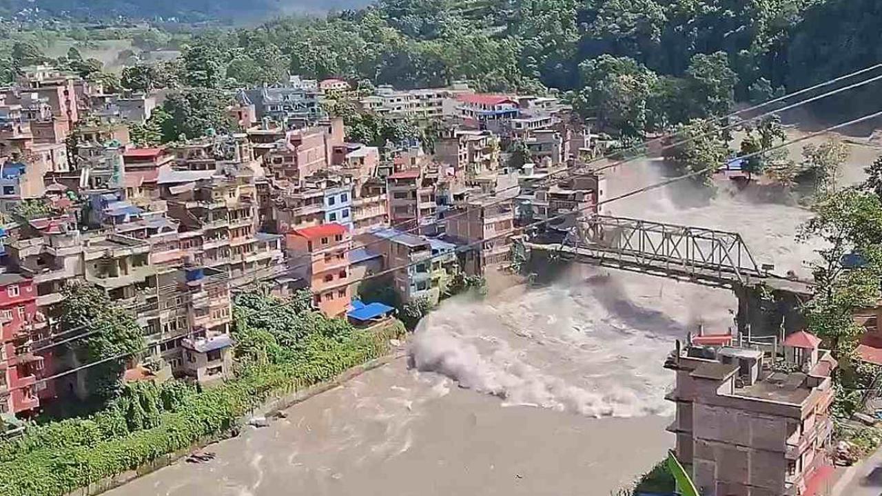 Ambasada R. Moldova în China, apel la prudență după inundațiile catastrofale: „Contactați misiunea dacă aveți nevoie de asistență"