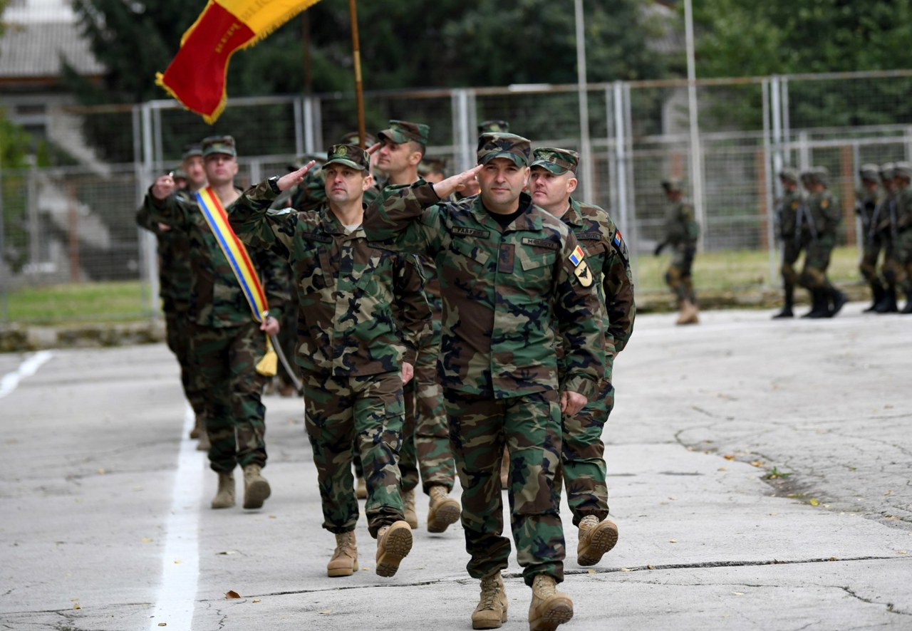 Brigada Infanterie Motorizată „Ștefan cel Mare” împlinește 32 de ani de la creare: Militarii, premiați pentru merite deosebite 