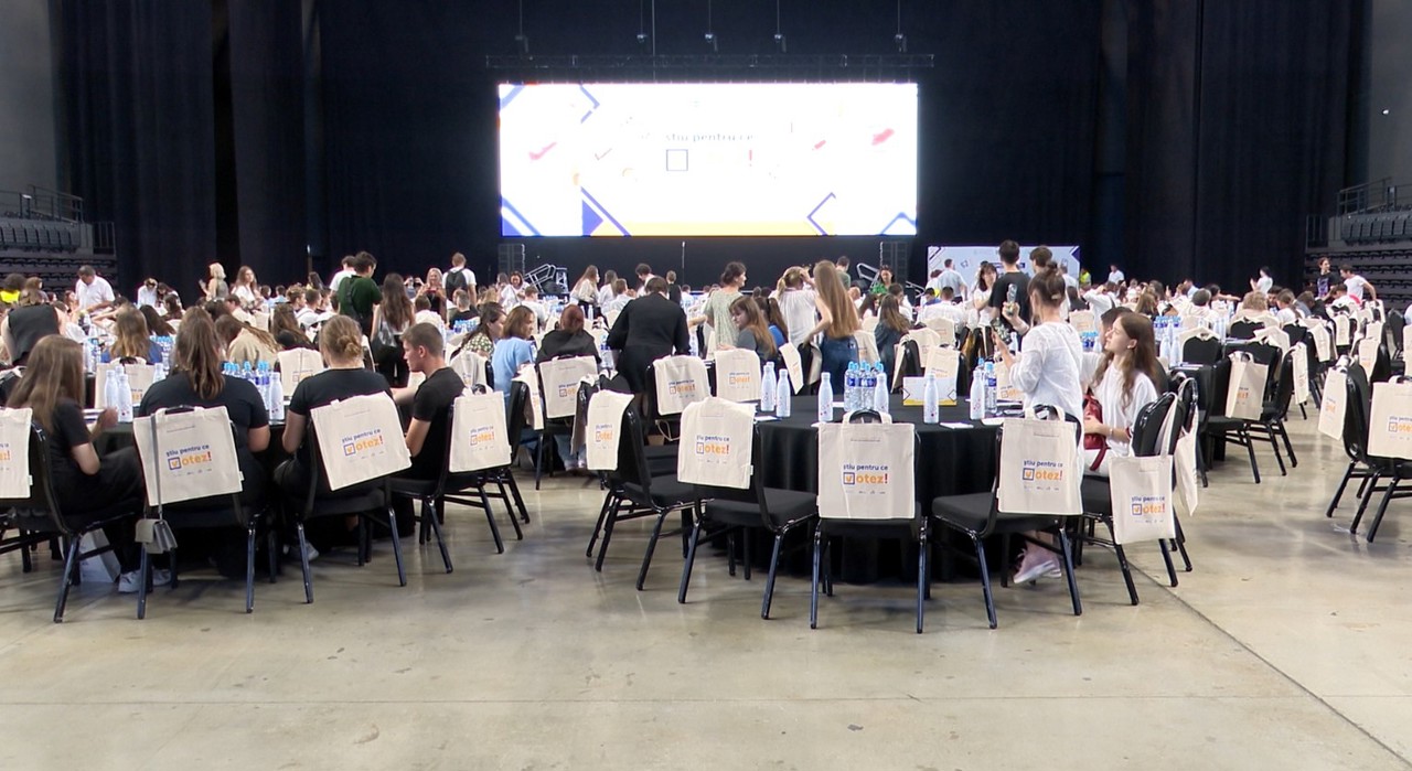 Moldova\'s Youth Forum: Educating future voters