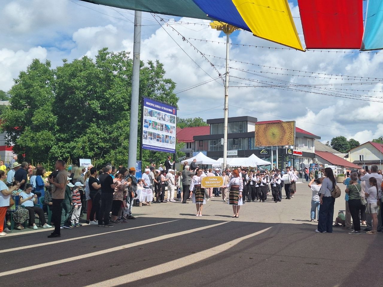 Festivalul „Fanfara Argintie” | Municipiul Soroca s-a transformat în capitala muzicii și tradițiilor populare