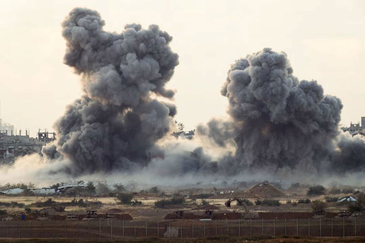 Atacuri israeliene în Fâșia Gaza. Sunt 15 morți, printre care copii
