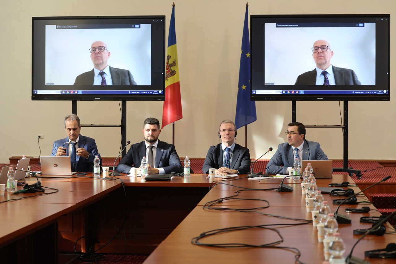 R. Moldova își propune să renoveze clădiri și să reducă dependența de combustibili fosili: investiții între 2,5 și 5,7 miliarde de dolari până în 2050