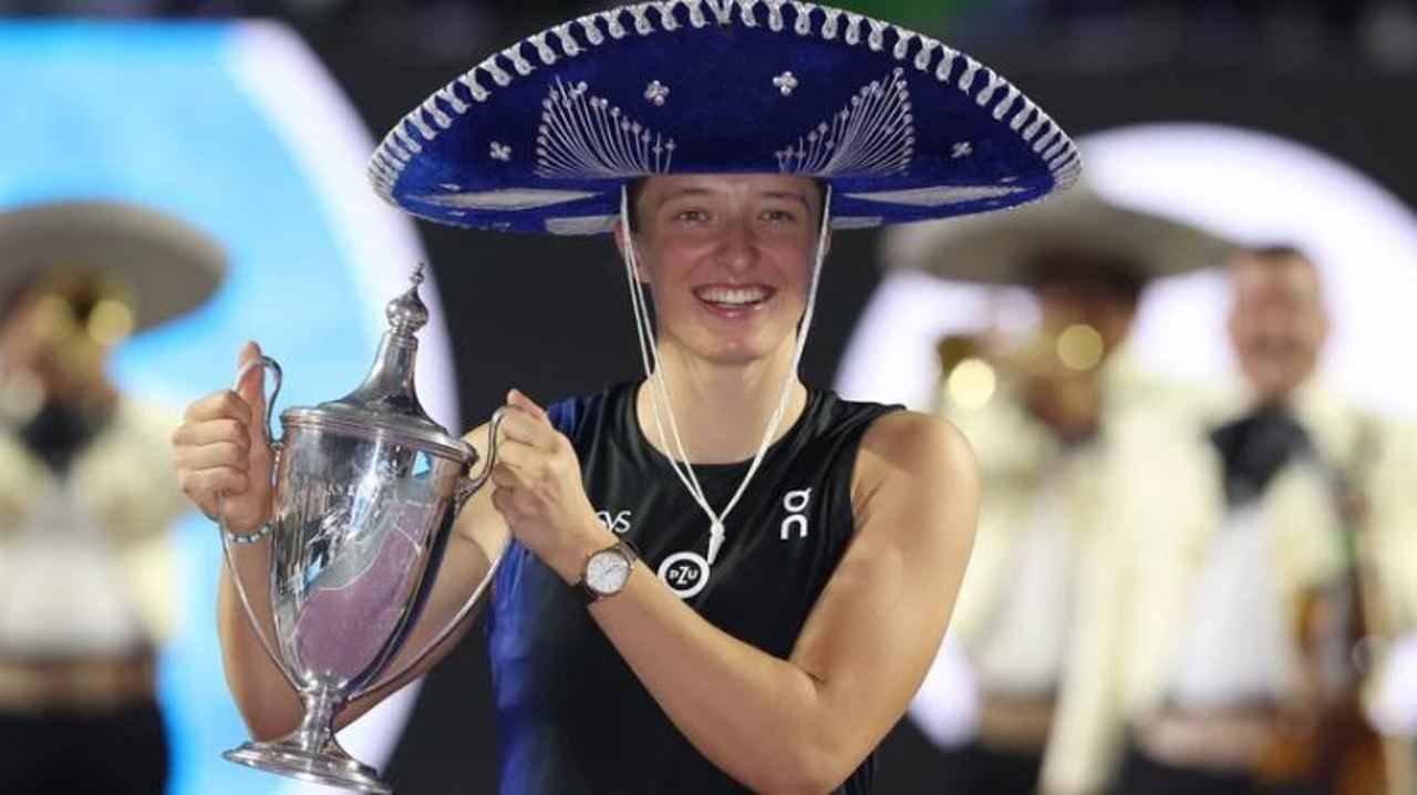 Теннисистка Ига Свёнтек выиграла Турнир чемпионов
