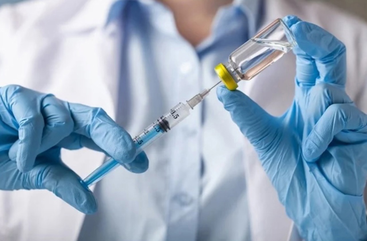 Patru din 15 copii cu meningită nu au putut fi salvați: Autoritățile cumpără 9.940 de vaccinuri pentru sugari
