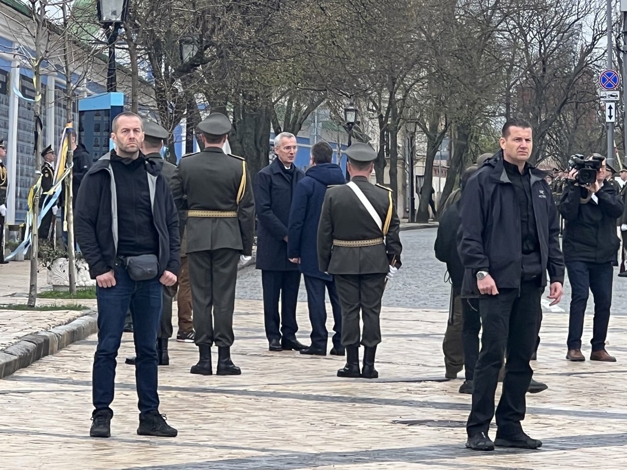 Jens Stoltenberg, în vizită neanunțată la Kiev