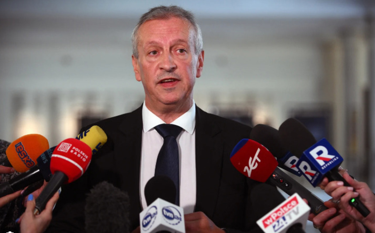 Poland probes threat against Tusk and defence minister 