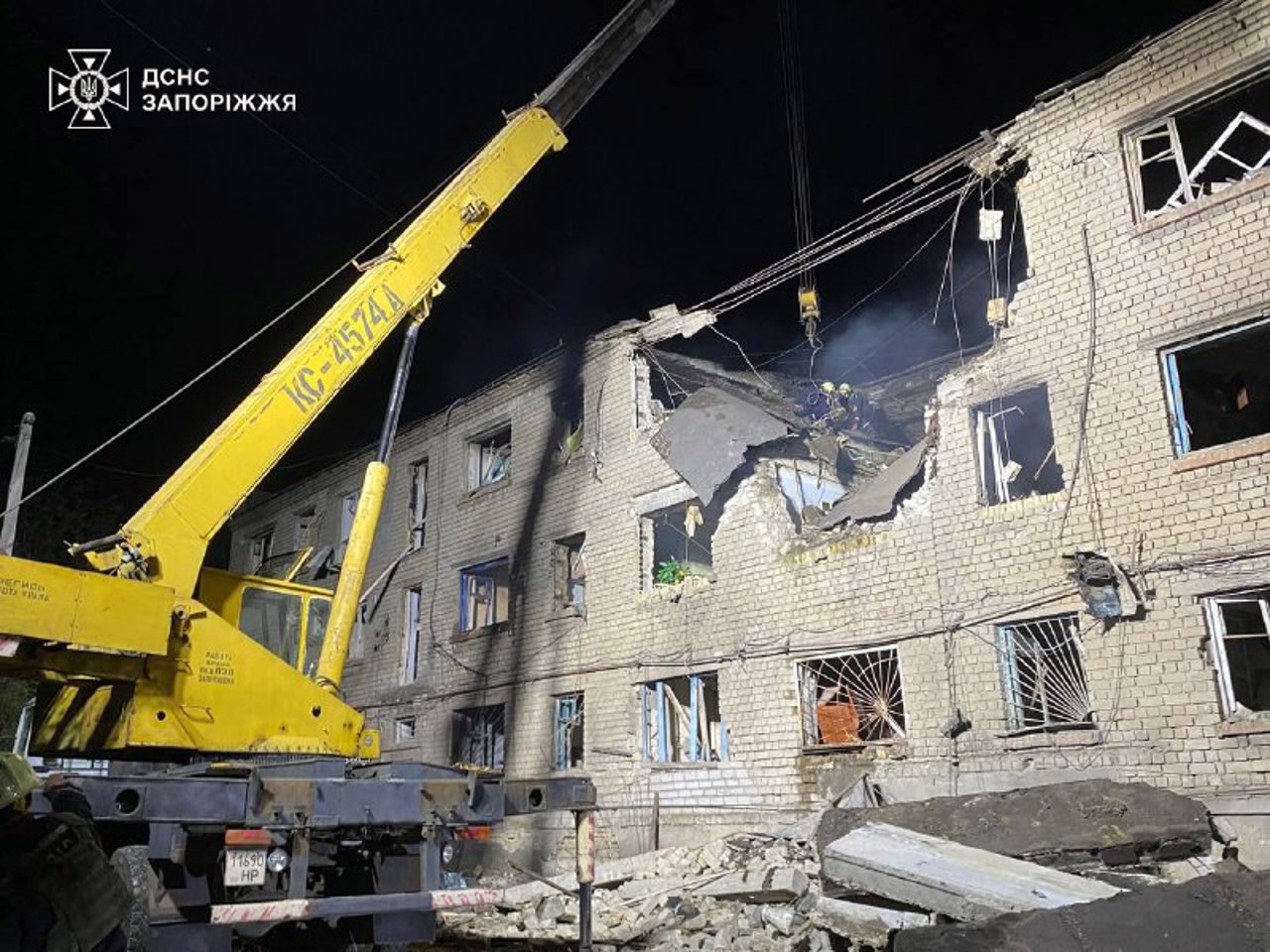 Война в Украине: в Запорожье больше 30 человек пострадали в результате атаки российских дронов