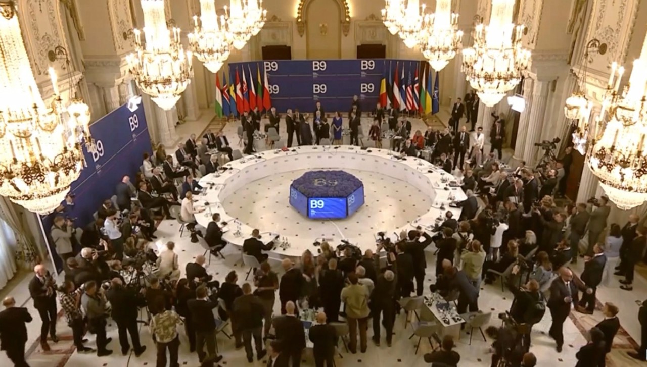 Summitul B9 de la București | Președintele României: „O oportunitate să reafirmăm sprijinul pentru R. Moldova și Ucraina” 