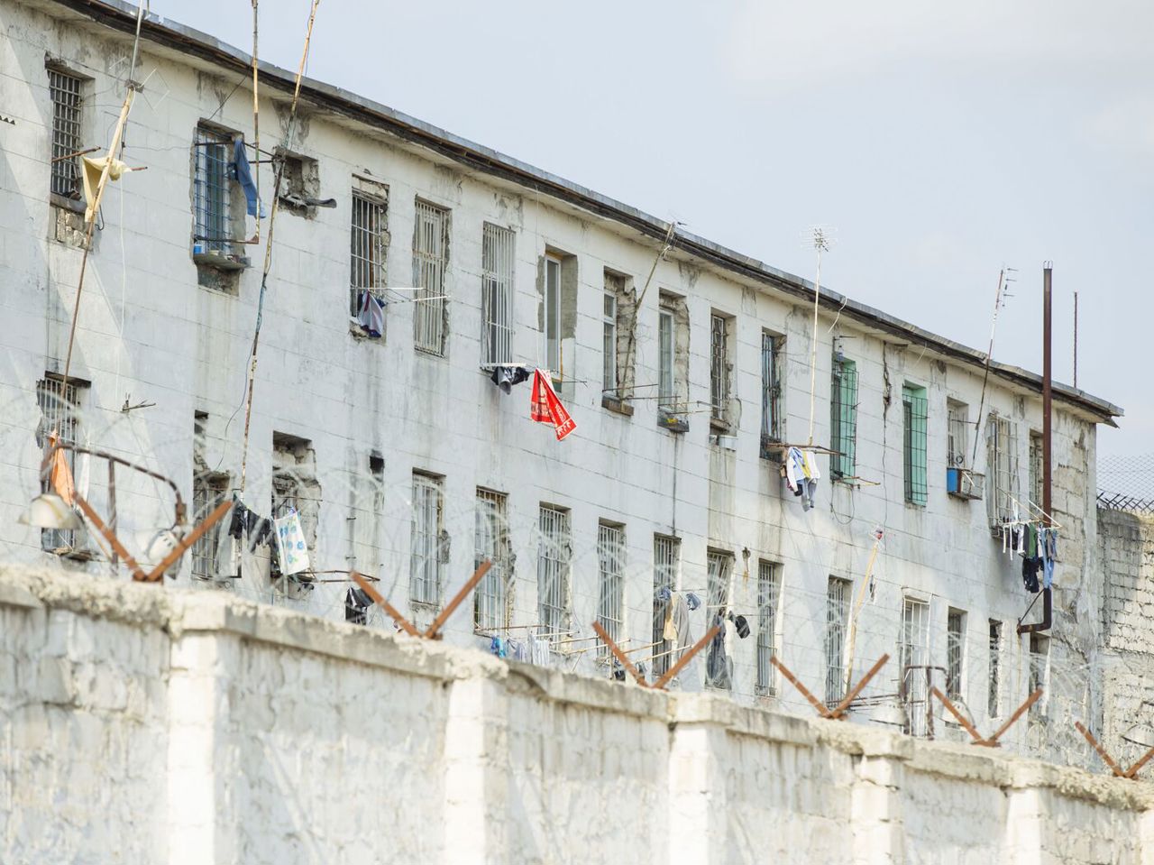 Alertă la Cricova: un deținut a evadat după ce a părăsit neautorizat locul de muncă