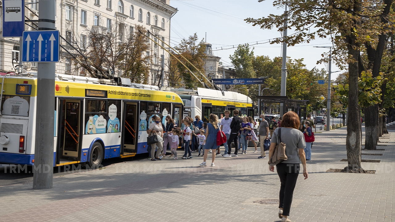 Rezerve de combustibil pentru transportul public și serviciile municipale, printre deciziile CSE Chișinău