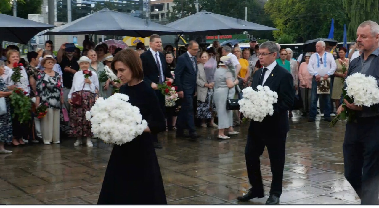 В Молдове почтили память жертв массовых депортаций советского режима