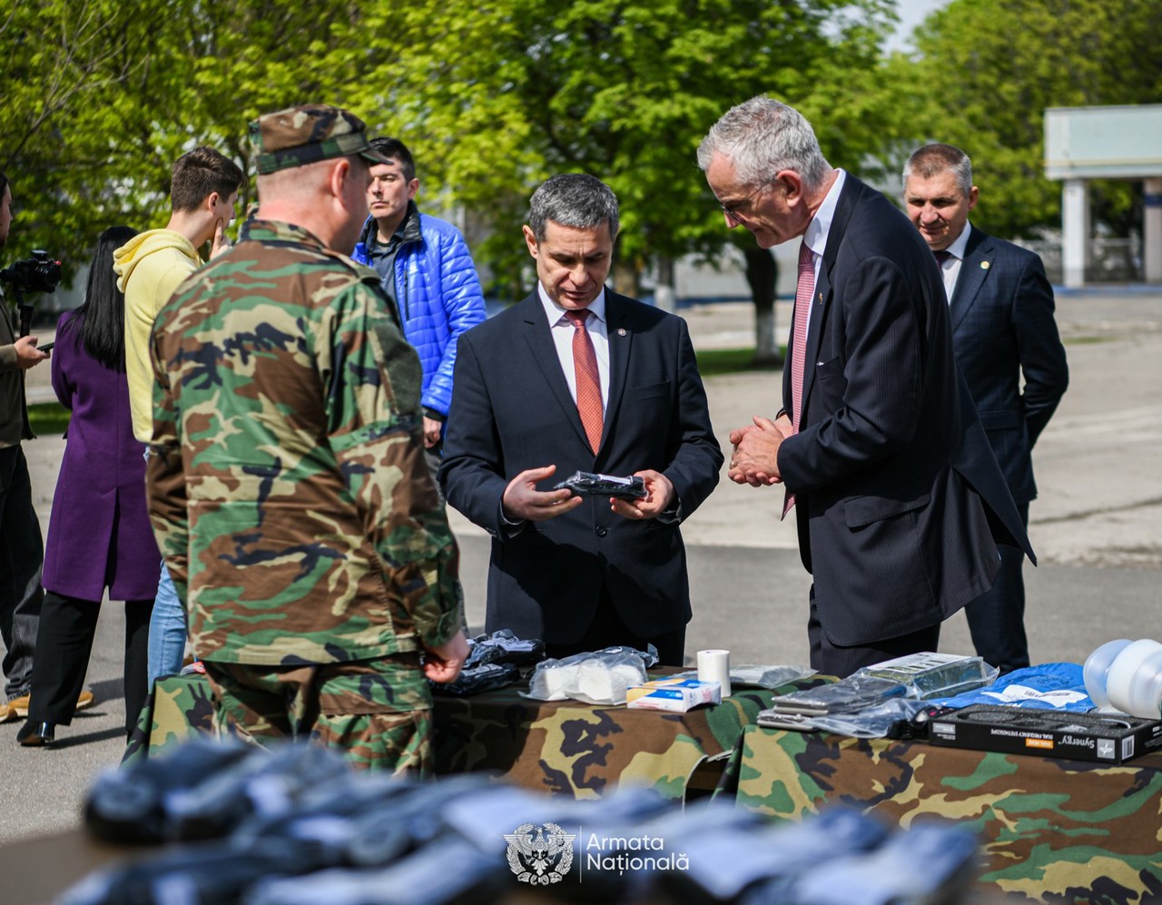NATO a oferit Armatei Naționale un lot de echipamente medicale în valoare de 700 de mii de euro