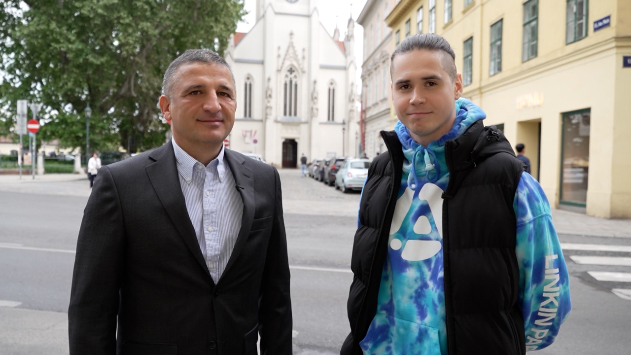 VIDEO | „Toată speranța este în cele trei minute magice”: Directorul TRM, Vlad Țurcanu, și Satoshi, întâlnire la Viena înainte de finala Eurovision