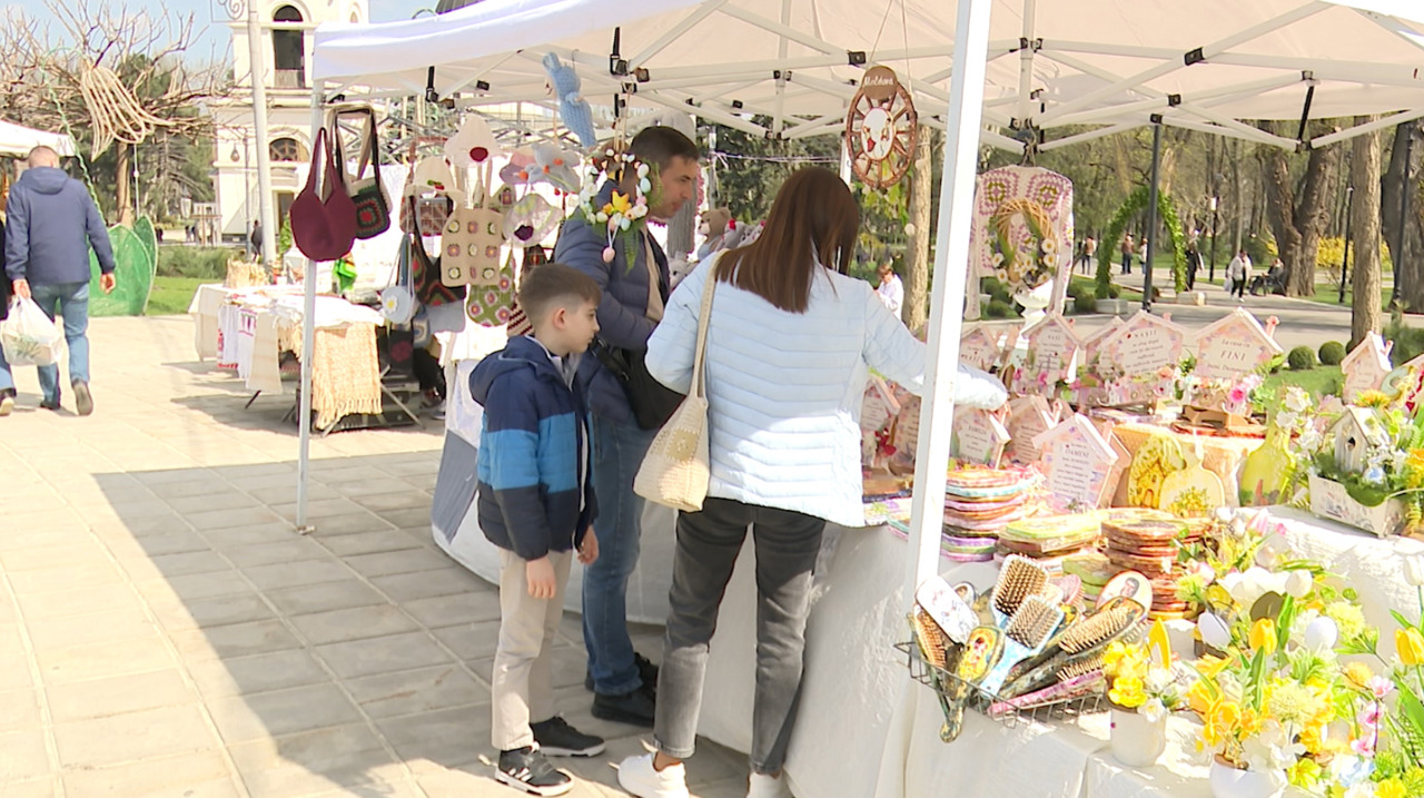 Muzică, culoare și autenticitate în centrul capitalei, la Târgul de Florii