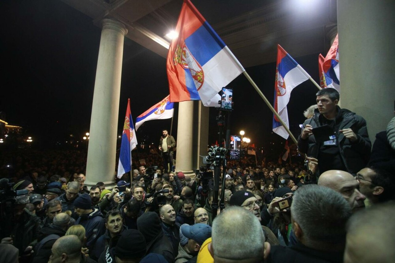 Students launch 24-hour traffic blockade in Serbian capital