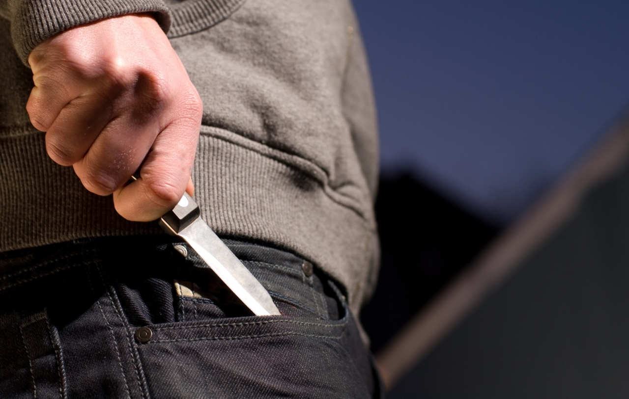 Ani grei de închisoare pentru un tânăr care și-a ucis mama și a sărit de la etaj ca să scape de poliție