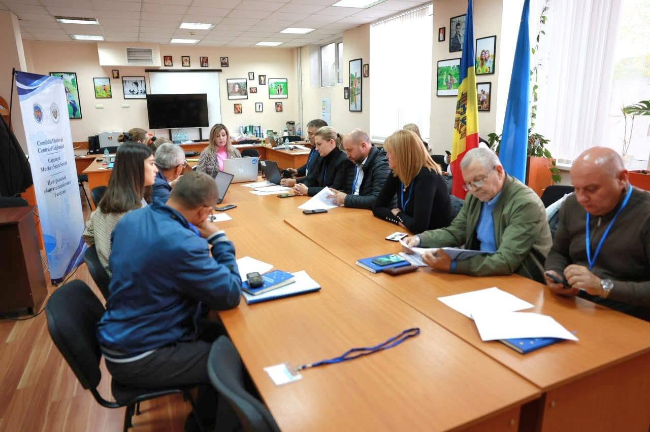 Consiliul Electoral al Găgăuziei a aprobat buletinul de vot pentru alegerile bașcanului: Ordinea celor opt candidați