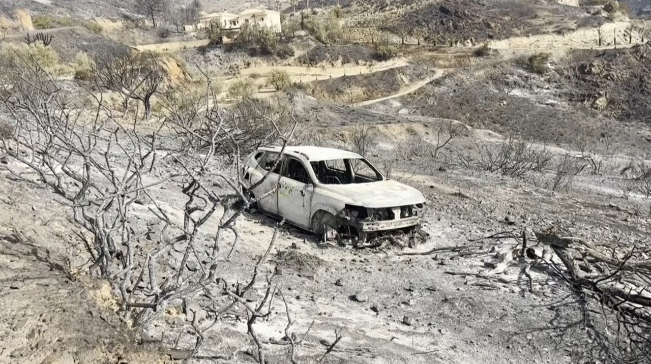Peste 20 de oameni, dați dispăruți după un incendiu care a mistuit mii de hectare din Spania