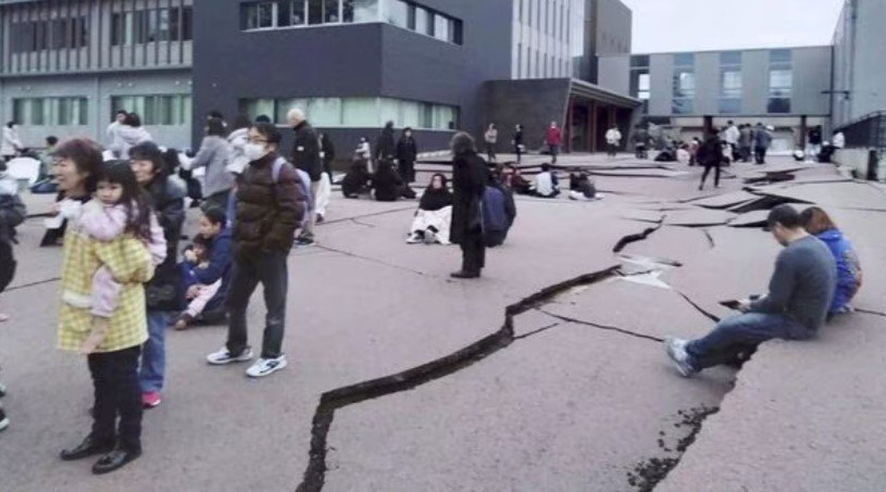 Cutremur cu magnitudinea 7,6 în Japonia, a fost emisă avertizare de tsunami
