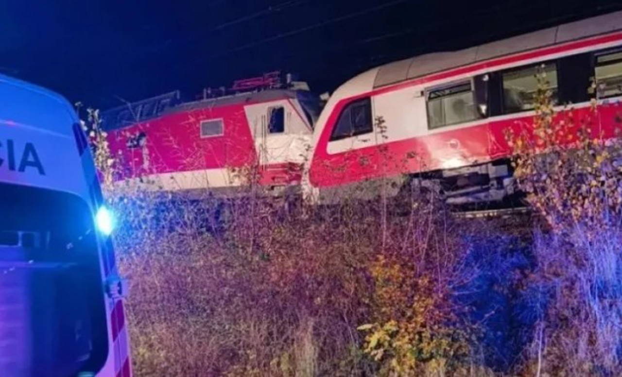 Столкновение поездов в Словакии: 18 человек попали в больницу