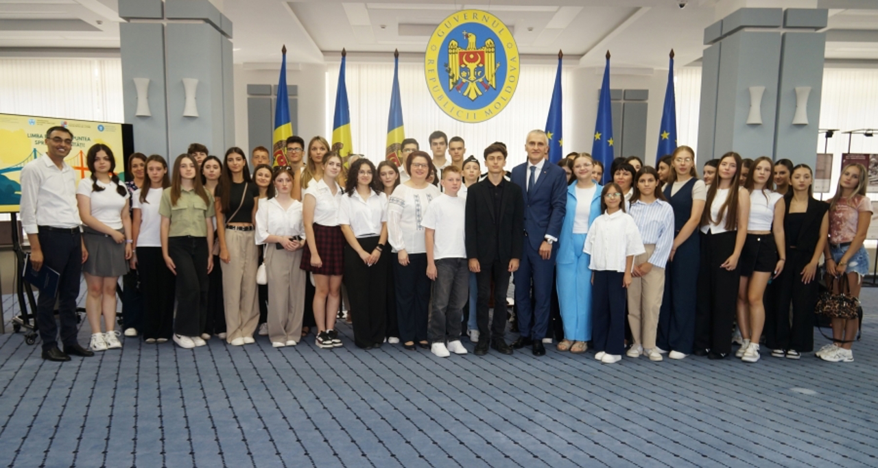 Romanian language summer camp: students from Taraclia and Gagauzia attend courses in Romania