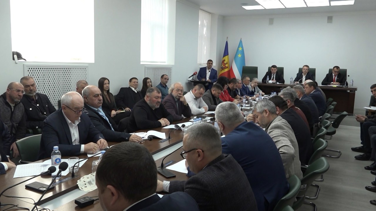 Новая дата выборов, декларация к Минюсту. Как в Комрате за день провели два внеочередных заседания НСГ