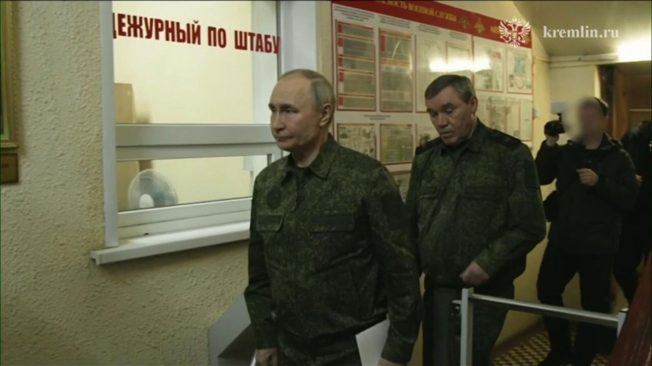 Putin, în uniformă militară, a vizitat regiunea Kursk pentru prima dată de la incursiunea ucrainenilor