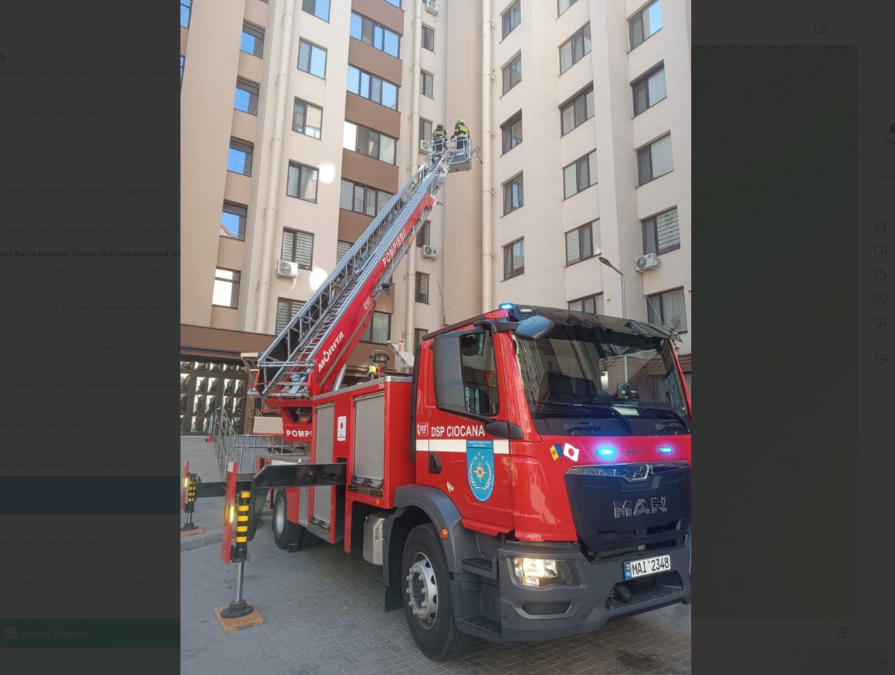 Fetiță de 2 ani și jumătate, rămasă singură într-un apartament din Chișinău, deblocată de salvatori