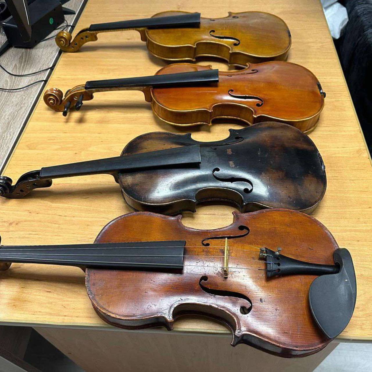 Four undeclared violins were detected at Leușeni Customs