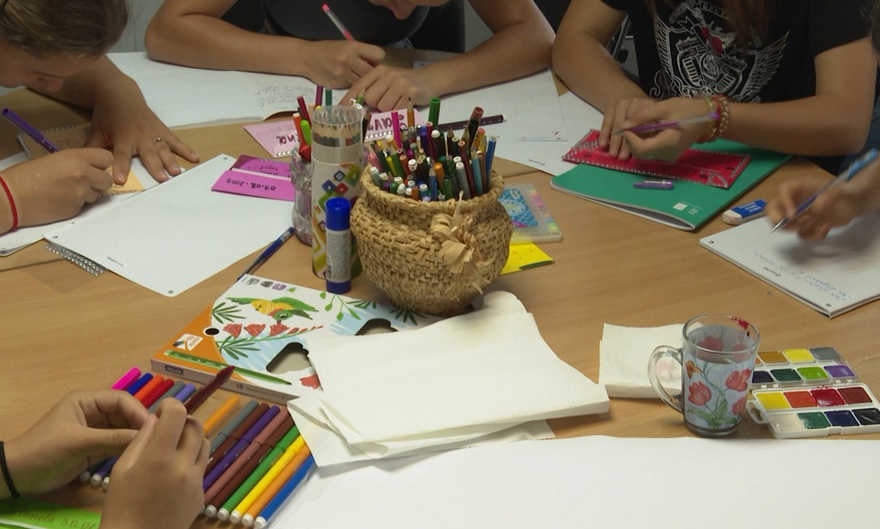 Support program for young women in need: 11 months of social housing and vocational training