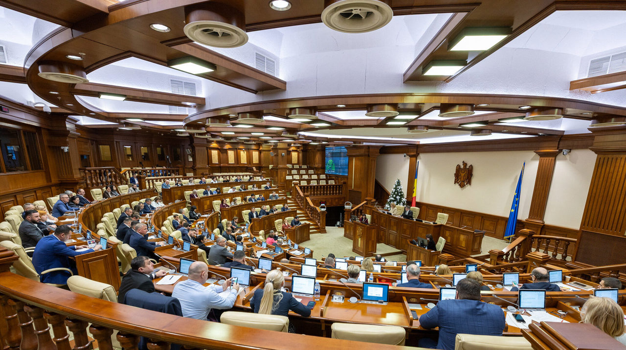 Socialiștii cer adoptarea unei rezoluții în sprijinul planului de pace propus de Donald Trump. Reacțiile deputaților   