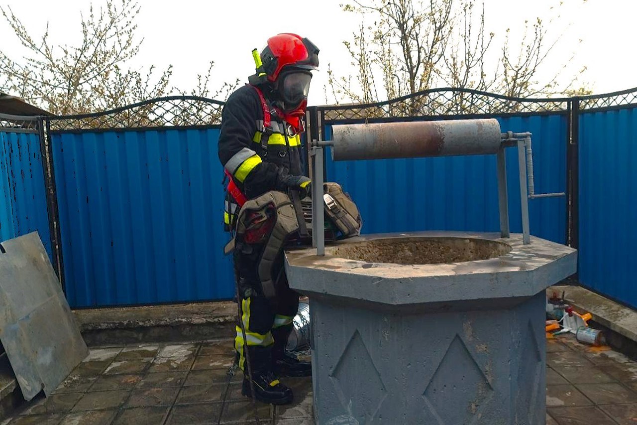 В Дондюшанах спасли упавшего в колодец с водой мужчину