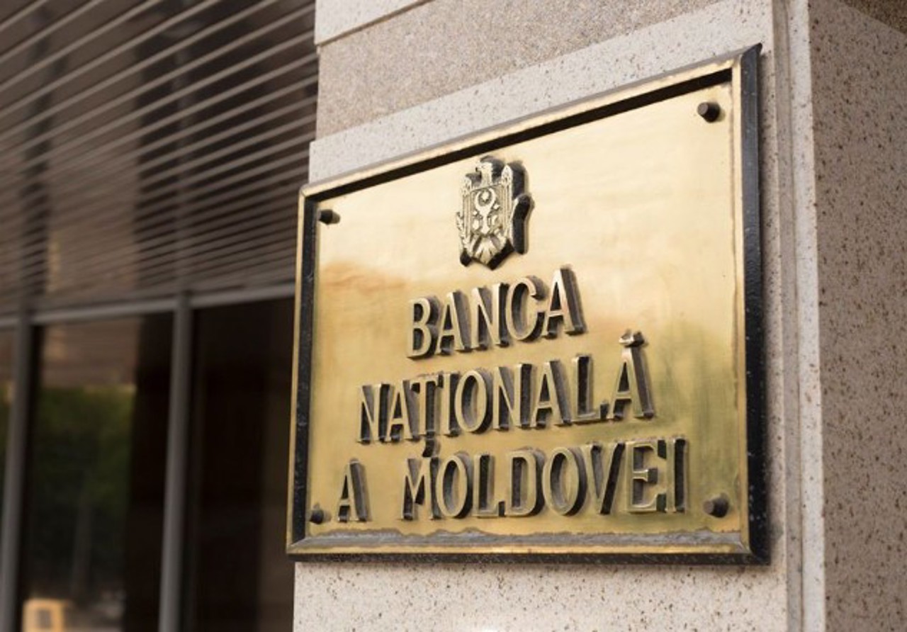 O nouă schemă de fraudă cu utilizarea siglei BNM: „Nu solicităm date personale, parole, coduri de confirmare sau informații bancare”