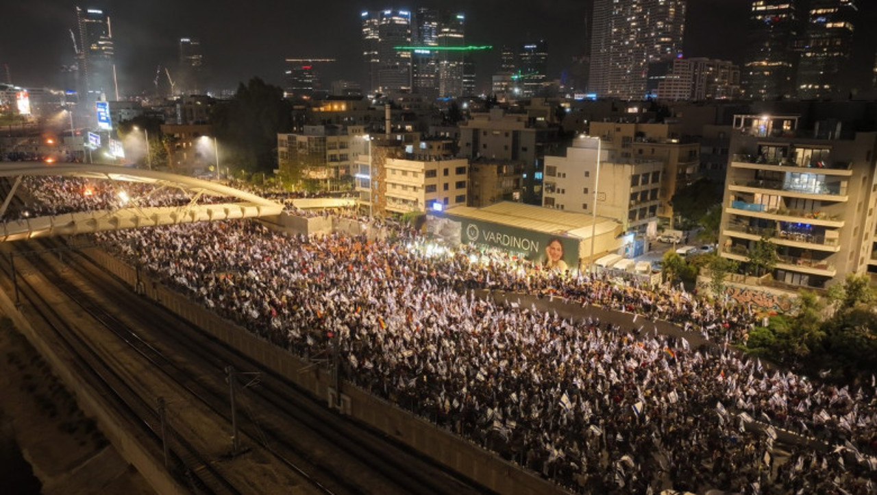 Large-scale protests in Israel. US expresses concern