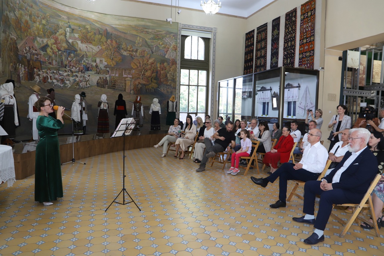 Romantic songs celebrate European Heritage Days in Chisinau