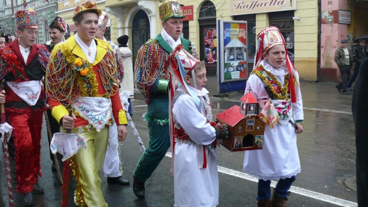 Фестиваль колядок и украинских зимних обычаев в Марамуреше