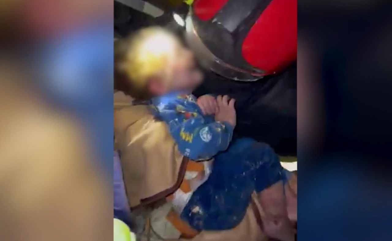 Moldovan rescuers on a mission in Turkey: A three-year-old child was found alive