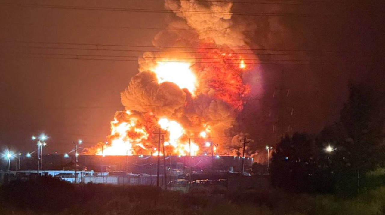 Ucraina a atacat un depozit Ozon din Orenburg. Un complex logistic a luat foc în apropiere de Sankt Petersburg