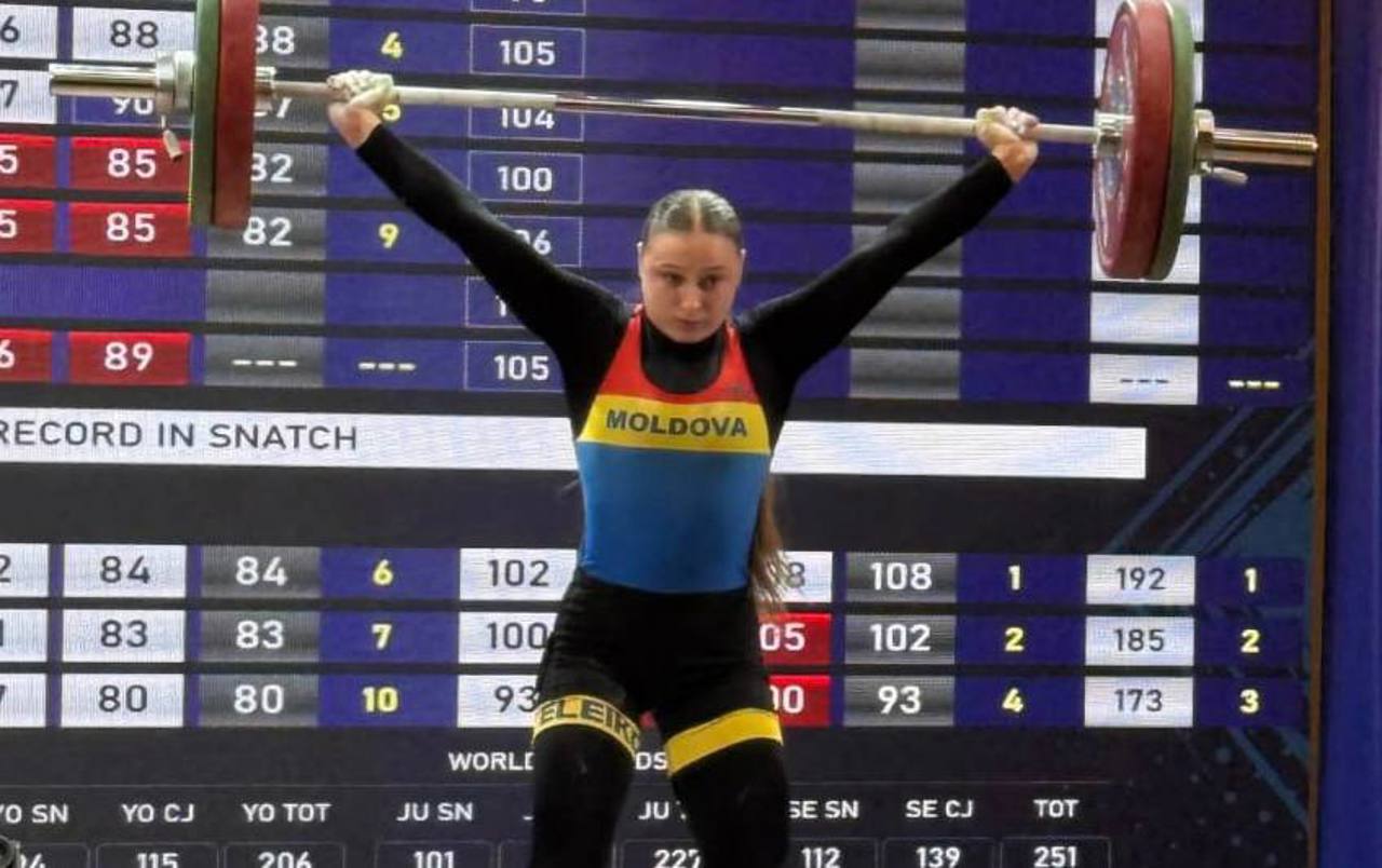 Halterofila Nicoleta Cojocaru a cucerit 3 medalii la Campionatele Europene „sub 20 ani”