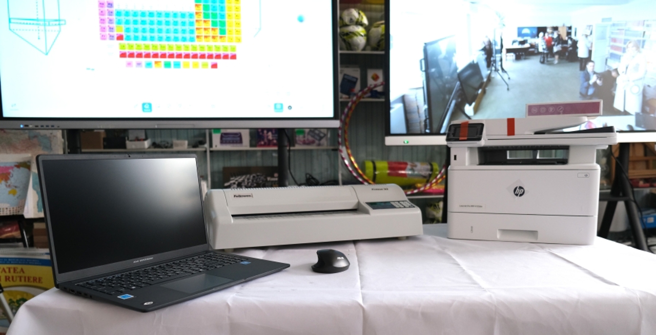 Aproape 300 de școli și grădinițe din R. Moldova, echipate cu tehnologii digitale de ultimă oră: Investiții de 15.5 milioane de lei