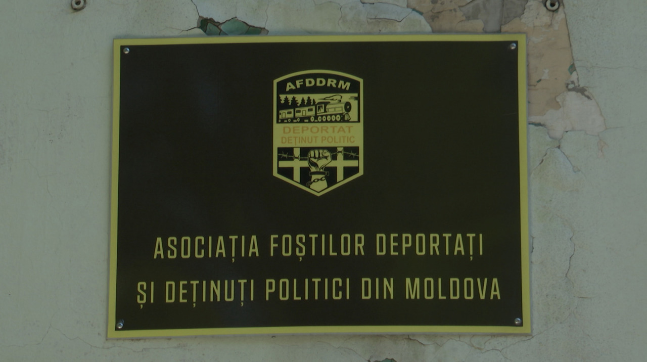 Foștii deportați cer sancțiuni dure pentru cei care neagă represiunile comuniste 