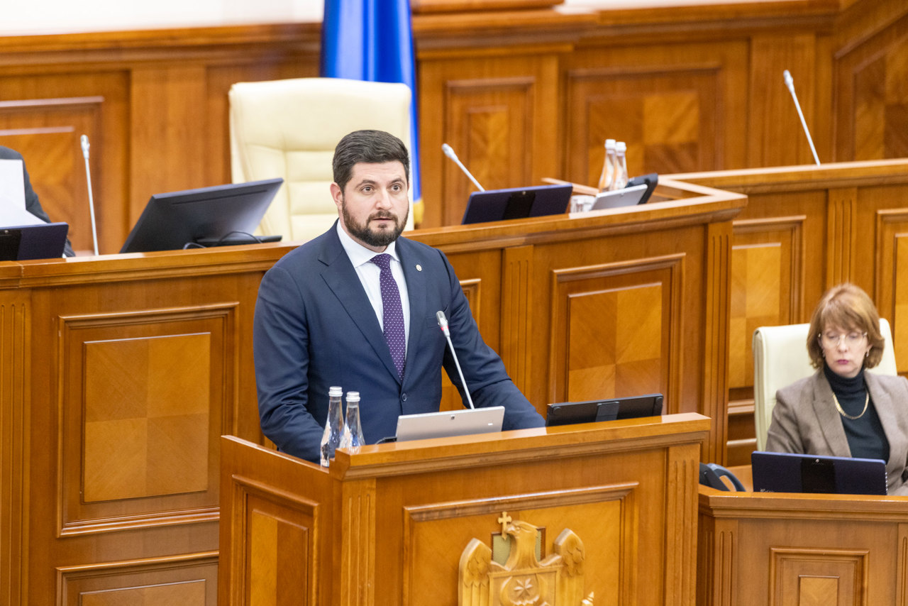 Linia Bălți–Suceava putea fi construită în 2005. Dorin Junghietu: „Demnitarii au preferat să fie comozi pentru Rusia”