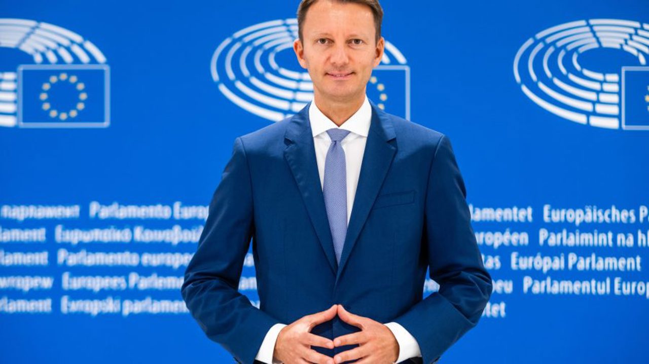 Moldova elections: PAS win 'accelerates' EU accession bid, says Mureșan