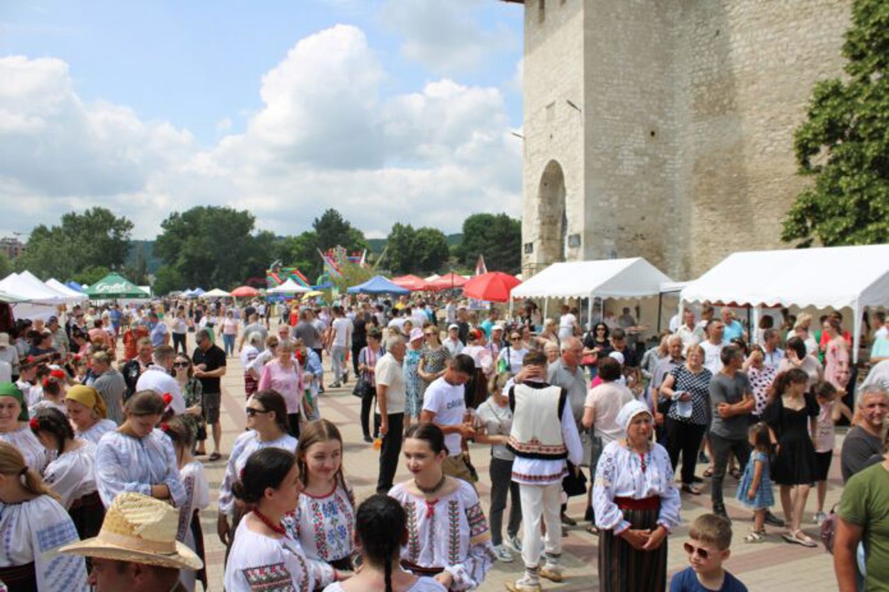 Более 80 народных мастеров со всей страны приняли участие в Фестивале „La Nistru la Mărgioară”